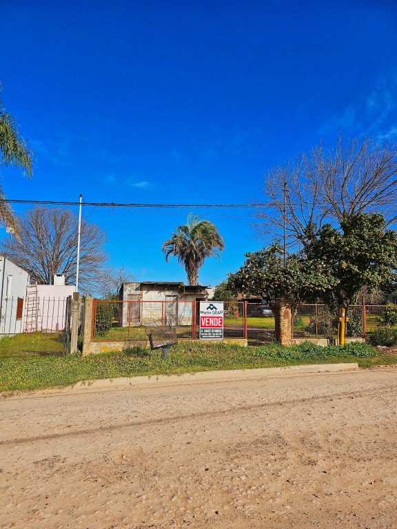 Lote en venta en San José, Estrada al 2000. 607 m² con agua, luz y cloacas. Ubicación estratégica para tu hogar o inversión.