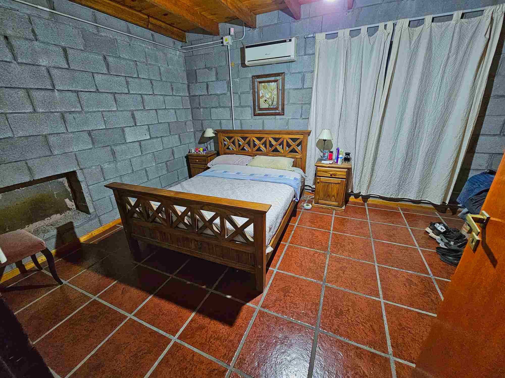 Interior vivienda casa con galpón Las Cañitas