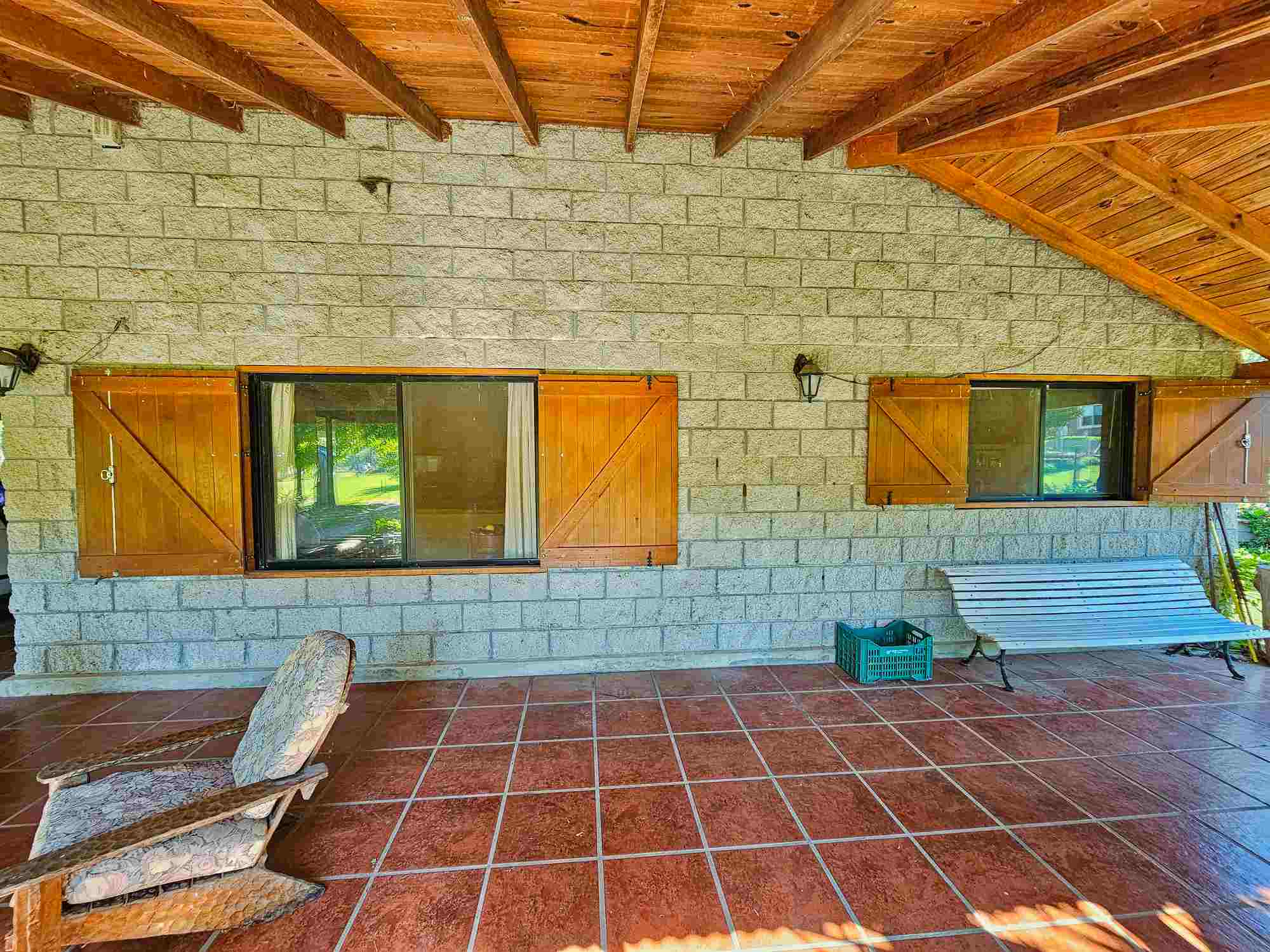 Galería semicubierta 120 m² San José