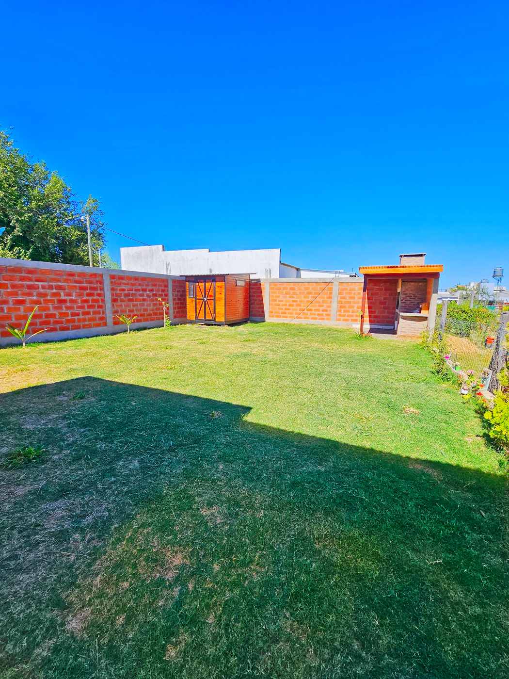 casa-una-planta-con-parrilla-zona-residencial-san-jose (4)