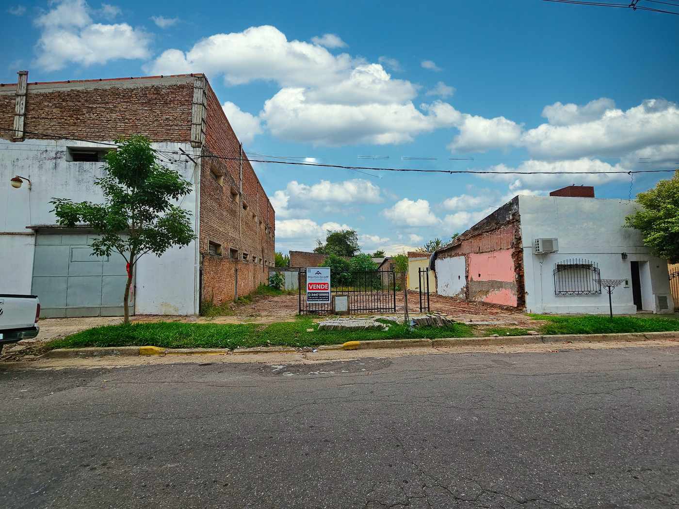 terreno céntrico en San José cerca de plaza principal