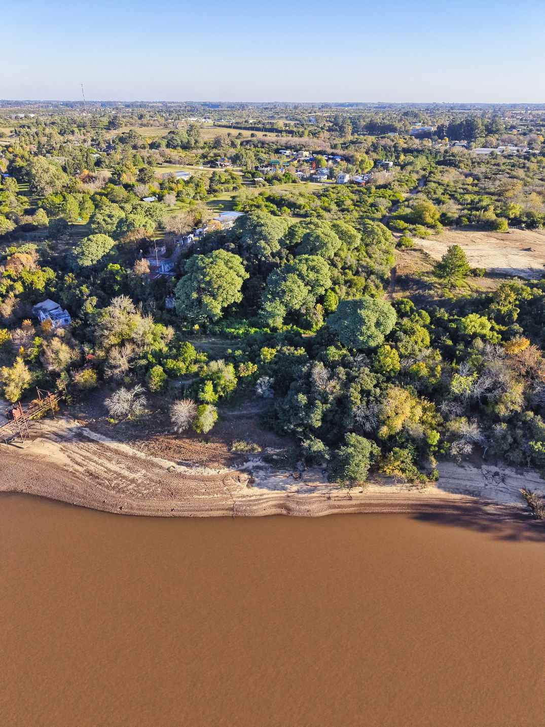 terreno frente al río Uruguay en San José