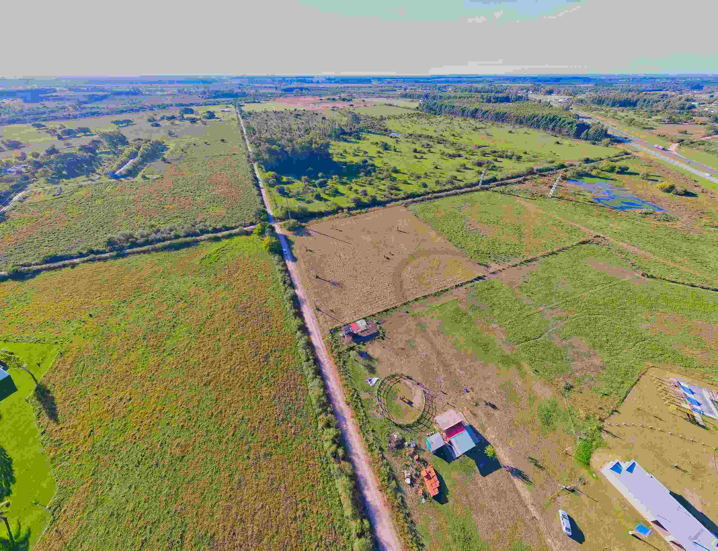 Imagen aérea de lote de 1 hectárea 100x100 metros en venta en San José, Entre Ríos