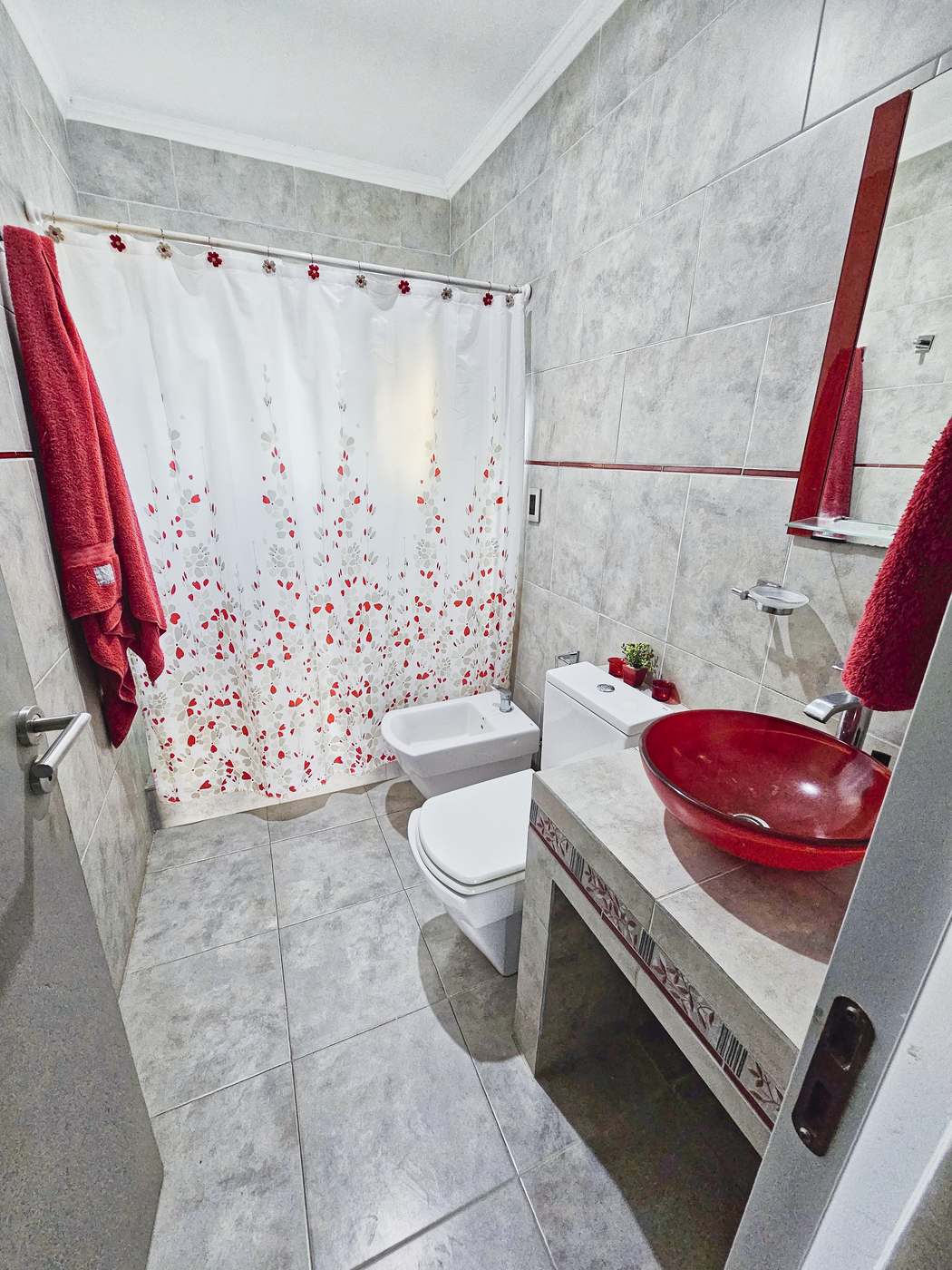 casa-venta-san-jose-pileta-quincho-independiente-ubicacion-casa-san-lorenzo (8)